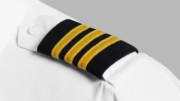 پائلٹوں کی وردی پر پٹیوں کا مطلب